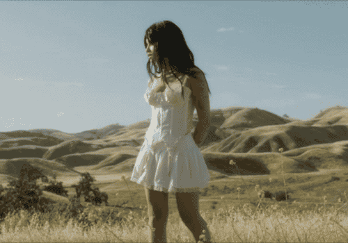 Nessa Barrett – Die First