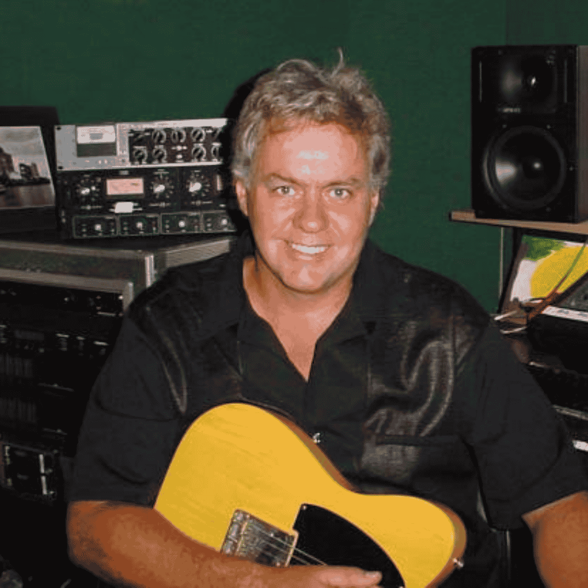 Jay Newland a stúdióban